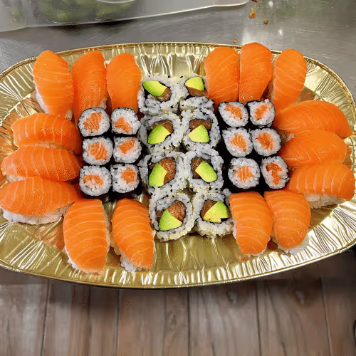Lachs Sushi Platte