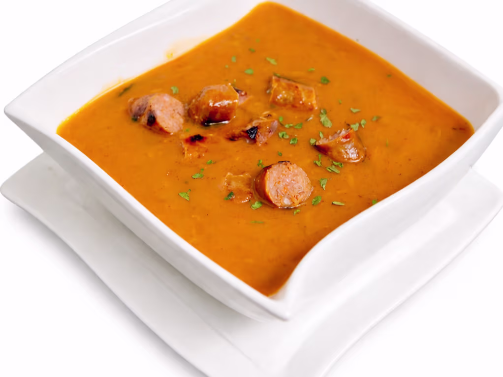 Bohnensuppe mit Grillwurst
