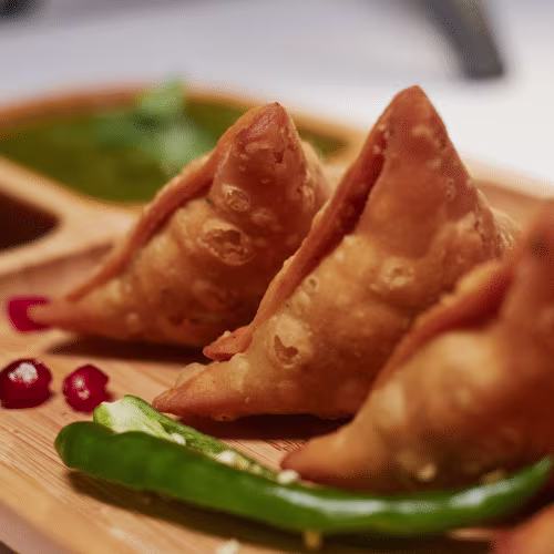 Chicken Samosa (2 Stück)