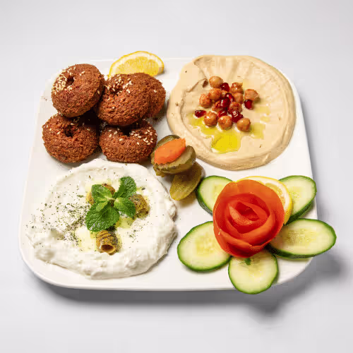 Falafel Teller mit Pita Brot