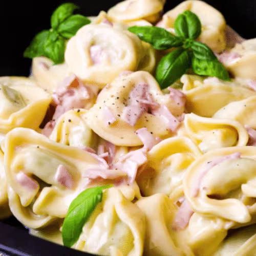 Tortellini alla Panna e Prosciutto