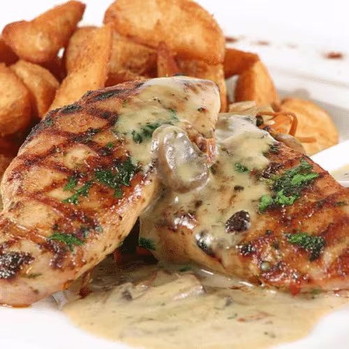 Hühnerbrust gegrillt mit Champignonsauce