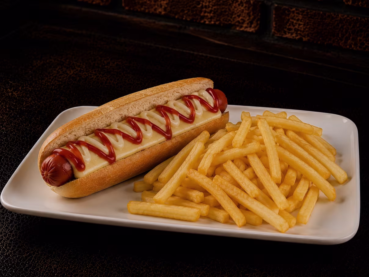 Hot Dog mit Käsefüllung Menü