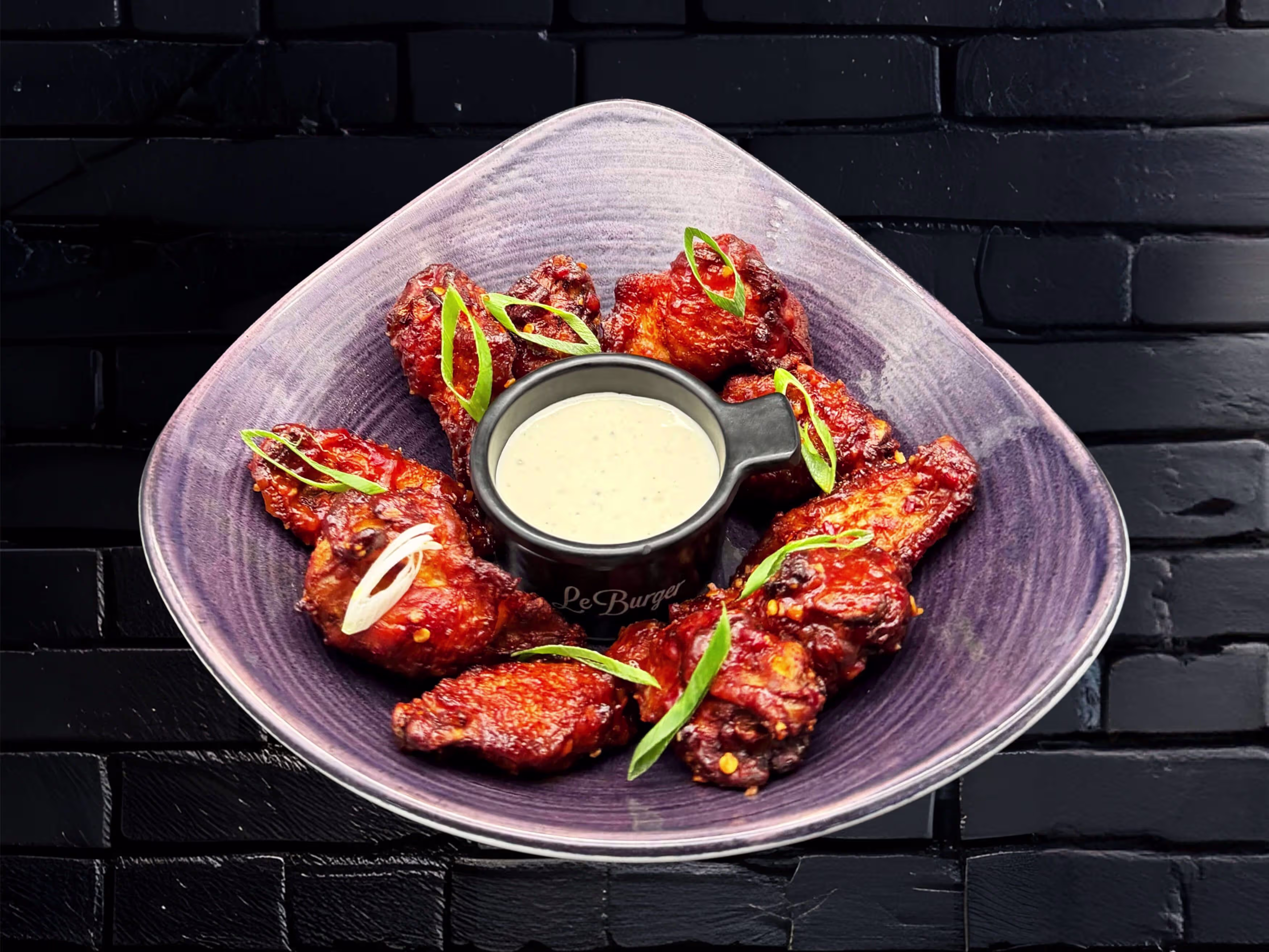 Crunchy Chicken Wings Buffalo-Style