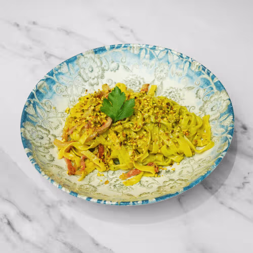Pasta con Crema al Pistacchio e Guanciale
