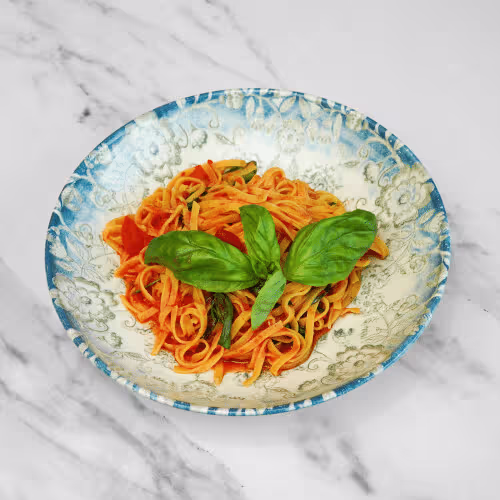Pasta Rosso Pomodoro Pomodorini Freschi e Basilikum
