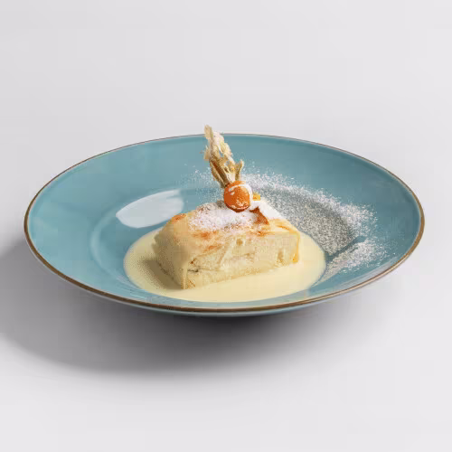 Hausgemachter Topfenstrudel