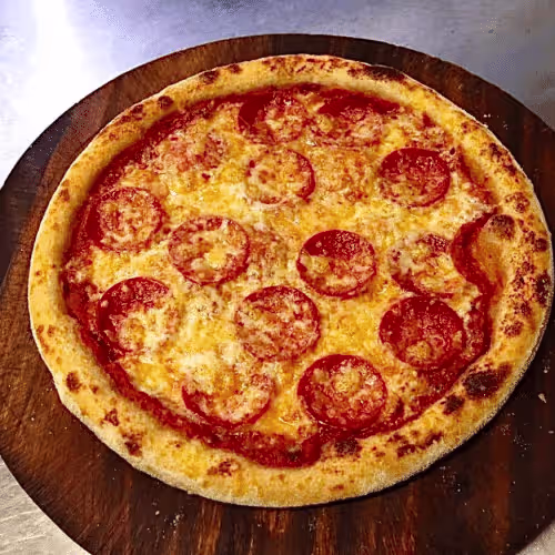 Party-Pizza Salami
