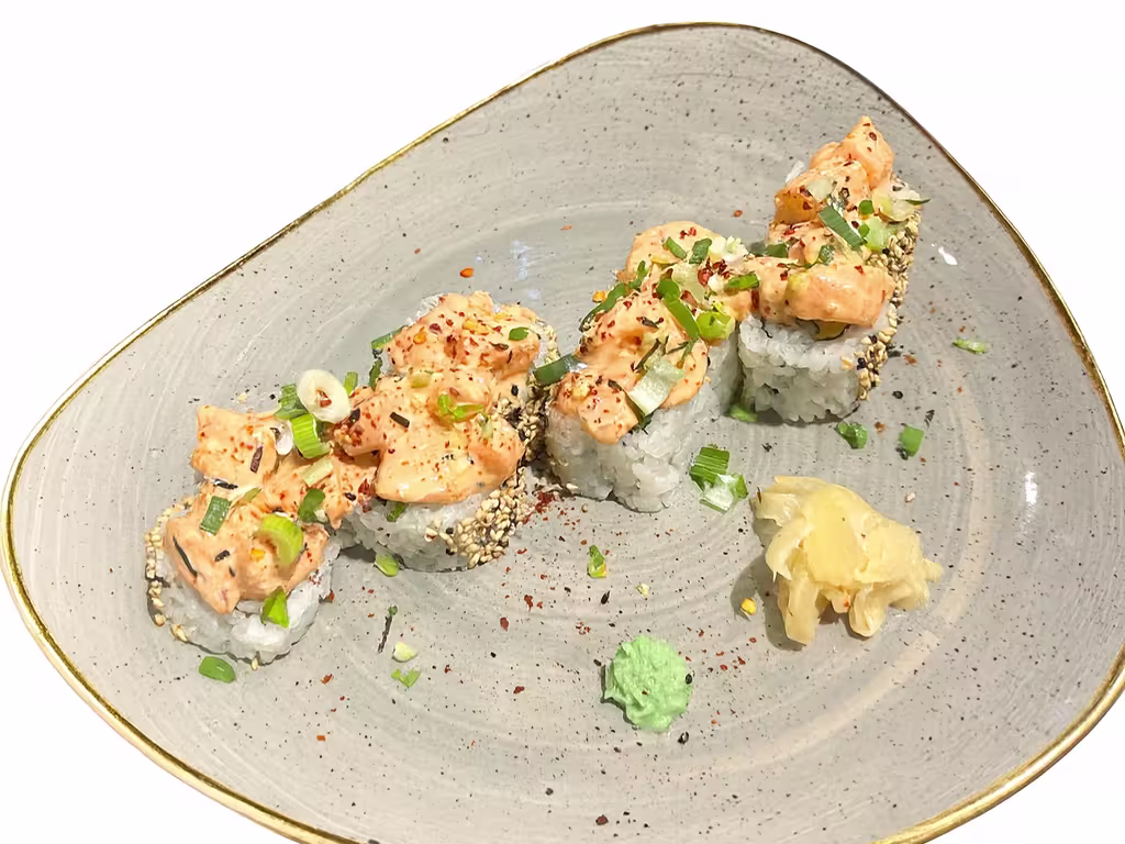 Spicy Aburi Salmon Roll