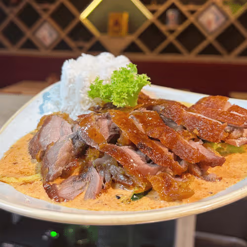 Rotes Curry knusprige Ente (scharf) - M