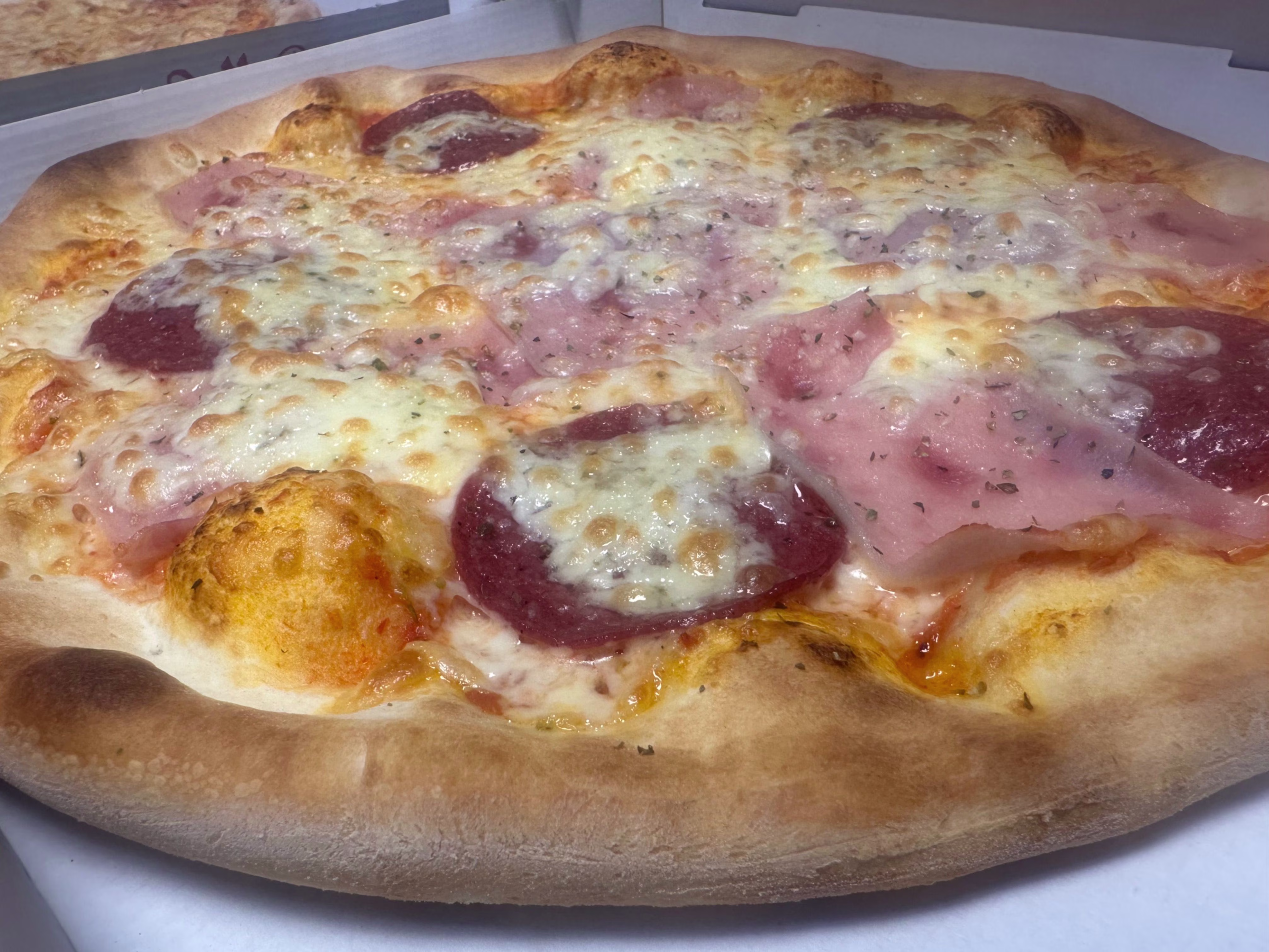 Pizza Lucia