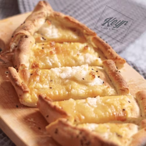 Pide mit Schafskäse