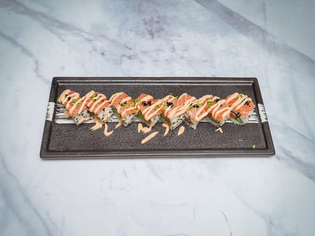 Uramaki dragon roll 8 stk