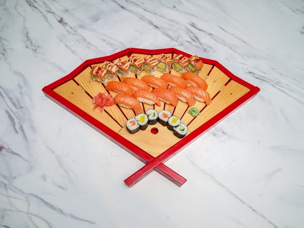 Chef's sushi & uramaki