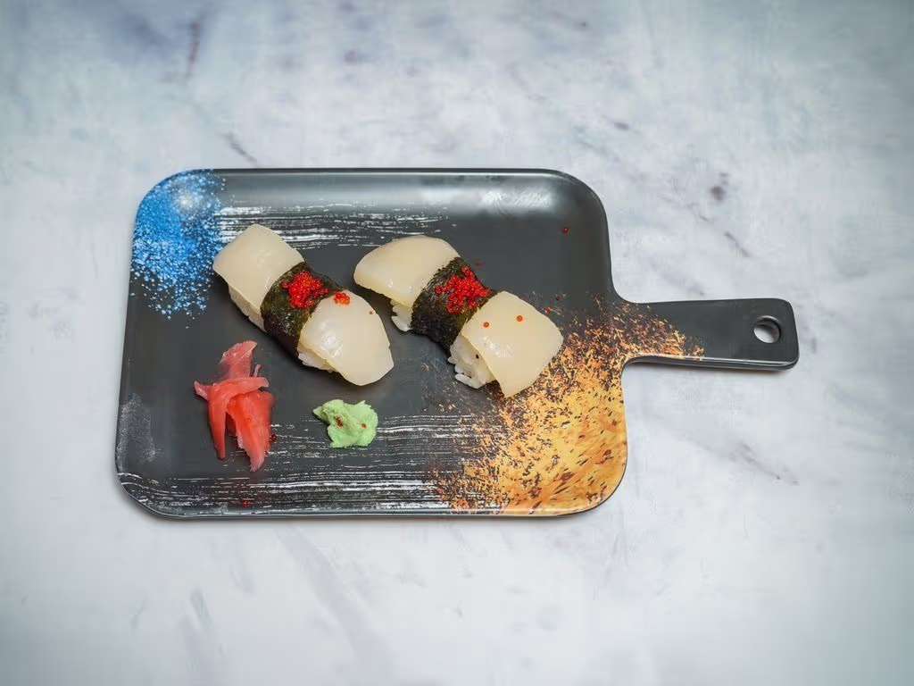Nigiri sushi hotate kai 2 stück
