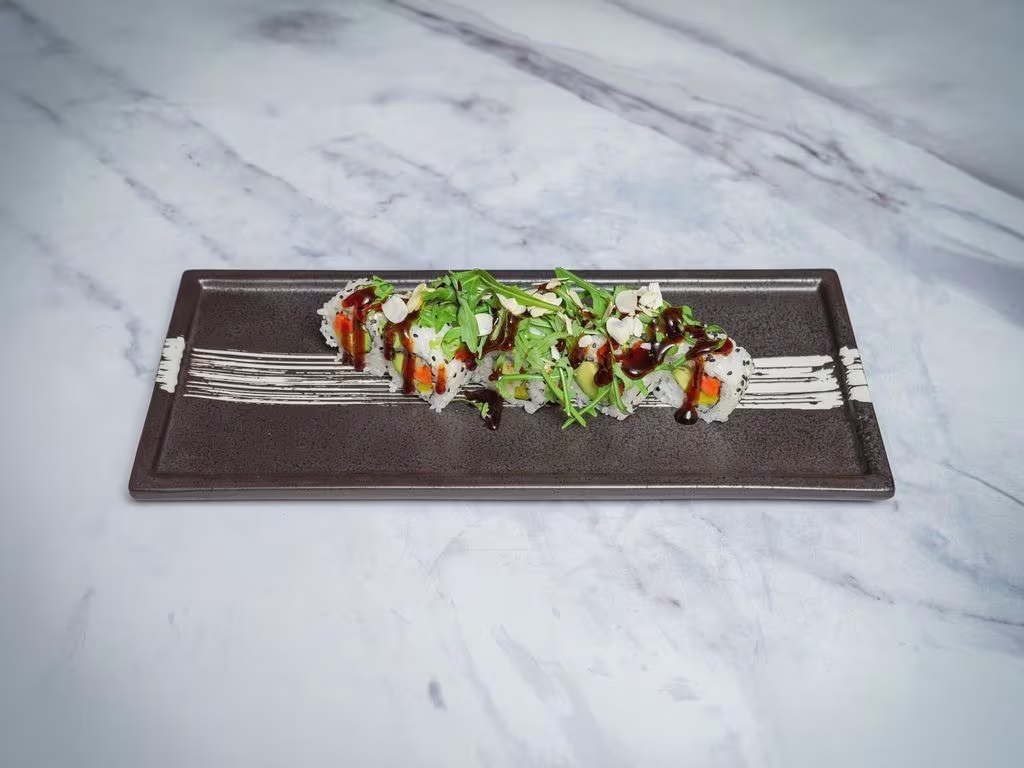 Uramaki veggie roll
