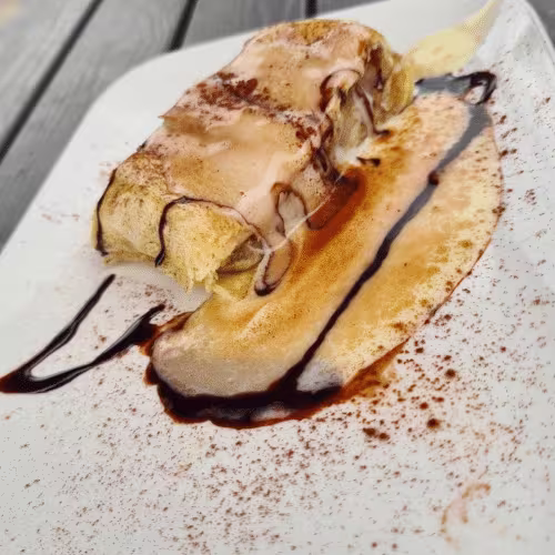 Hausgemachter Apfelstrudel (2 Stück)