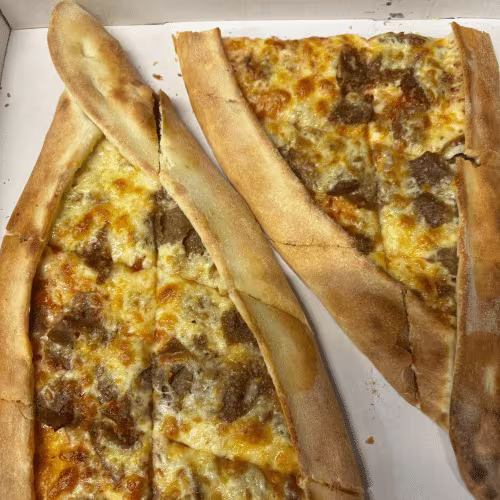 Pide mit Kebapfleisch