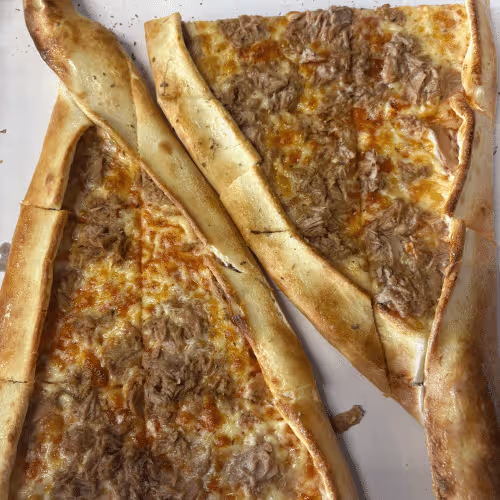Pide Thunfisch