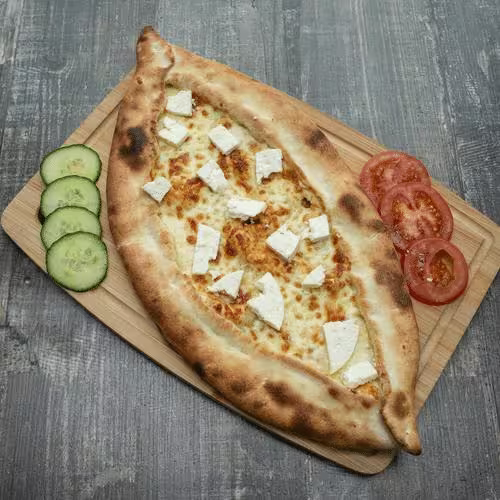 Pide Schafskäse
