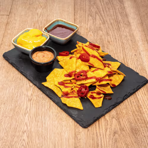 Chilli Cheese Nachos (scharf)
