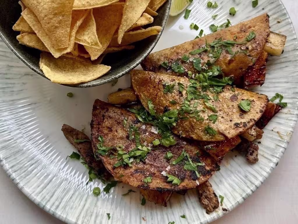 Emmis Quesabirria Tacos