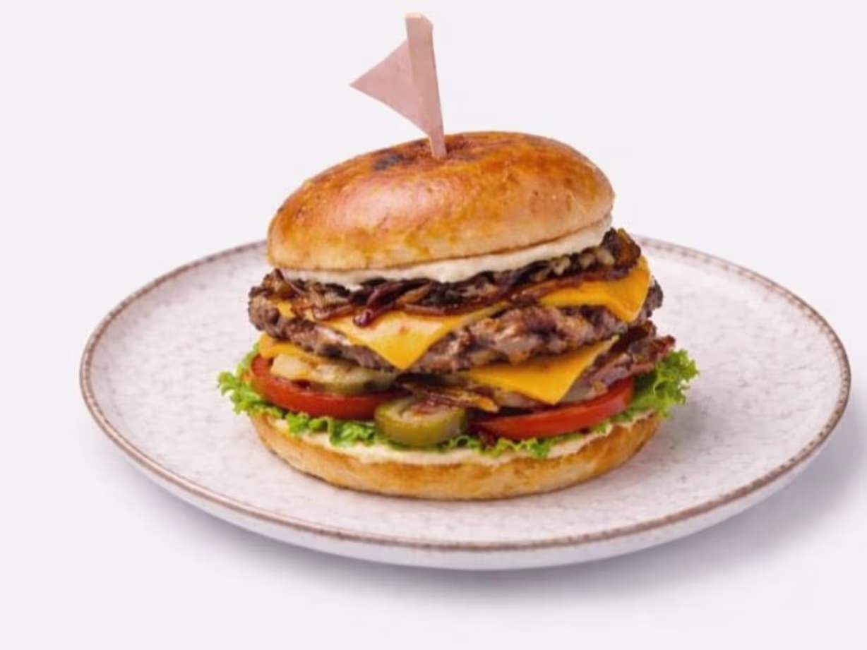 Mae Smashburger