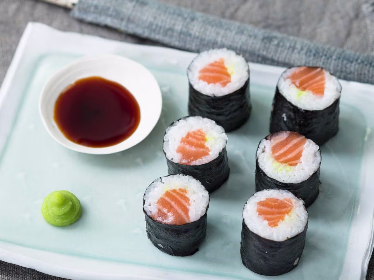 Sake Maki (Lachs)