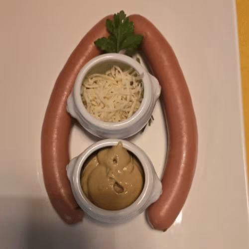 Frankfurter mit Gebäck