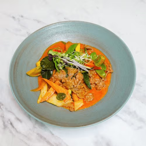 Gaeng Gai Nuea (sehr scharf)