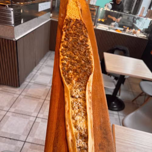 Hanedan Special Pide 4 verschiedene Pide in einem (1 Meter)