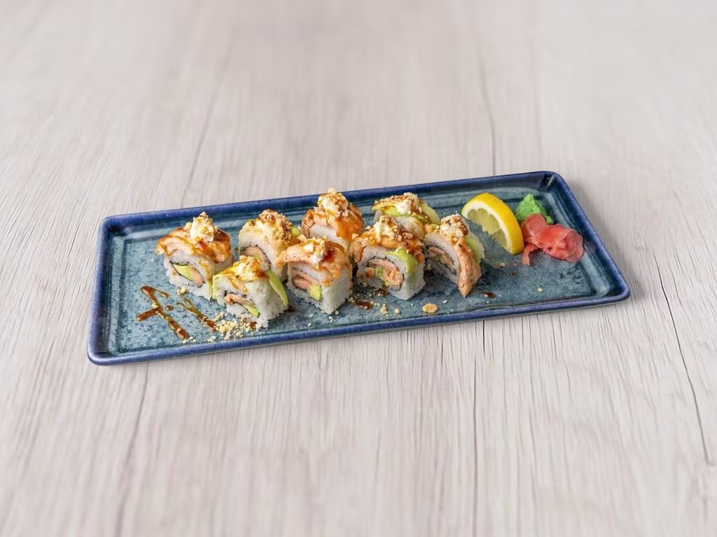 K9. Crispy Salmon Roll 8 Stk.