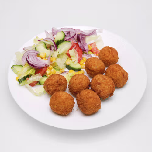 Jalapenos Bällchen (8 Stück) mit Salat