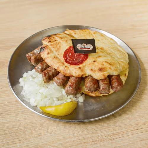 Sarajevski Cevapi (10 Stück) im ganzen Somun (halal)