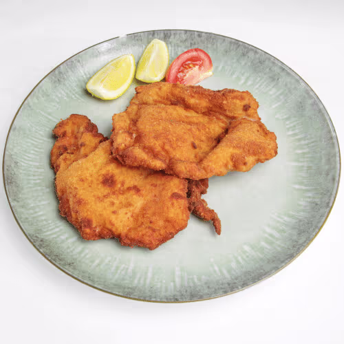 Gebackenes Schnitzel vom Huhn