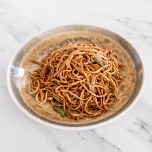 Gebratene Nudeln mit Gemüse (vegetarisch)