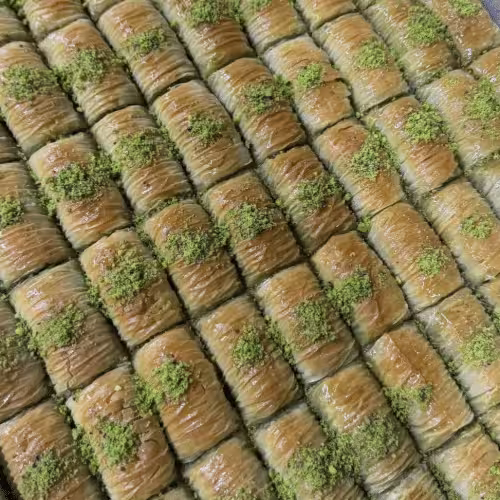Baklava mit 100 Prozent Pistazien. 3 Stück