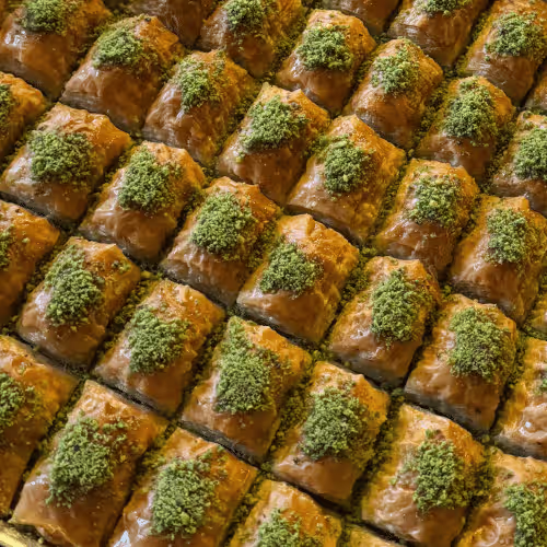 Baklava mit 100 Prozent Pistazien. 3 Stück.
