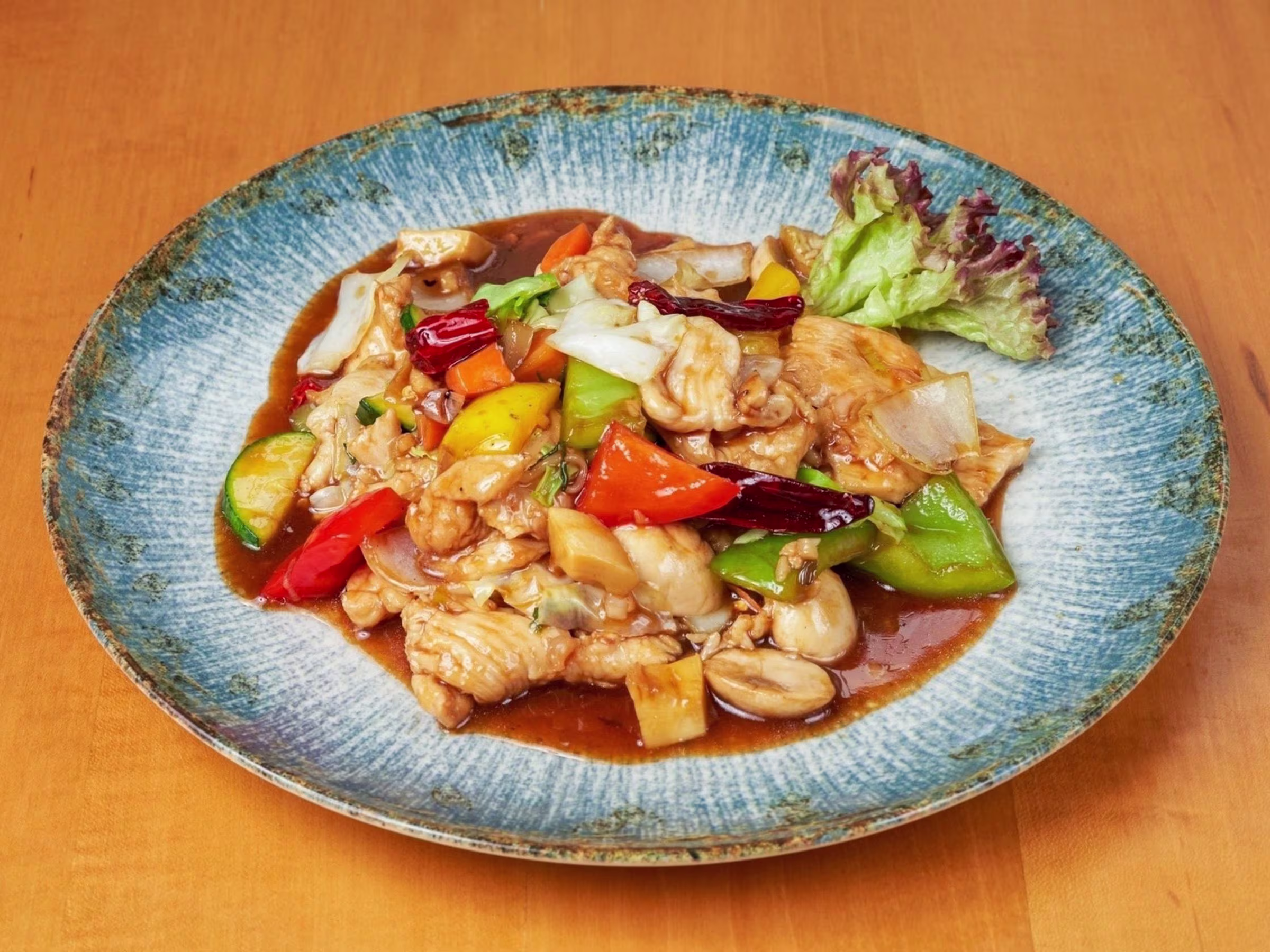 Hühnerfleisch mit rotem Chili