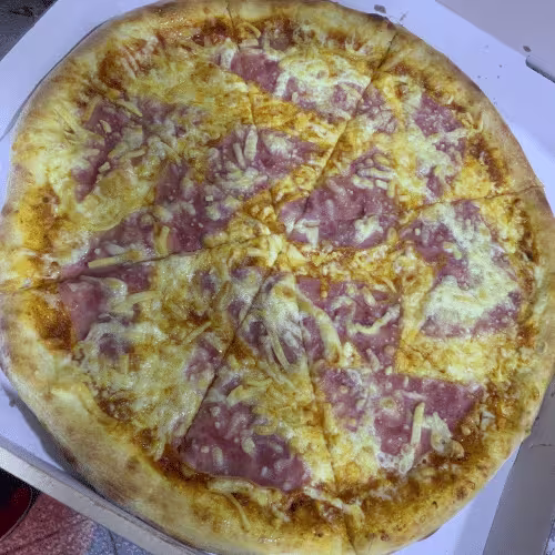 Schinken Pizza