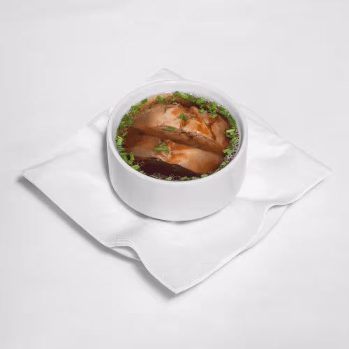 Consomme vom Rind mit Fleischstrudel