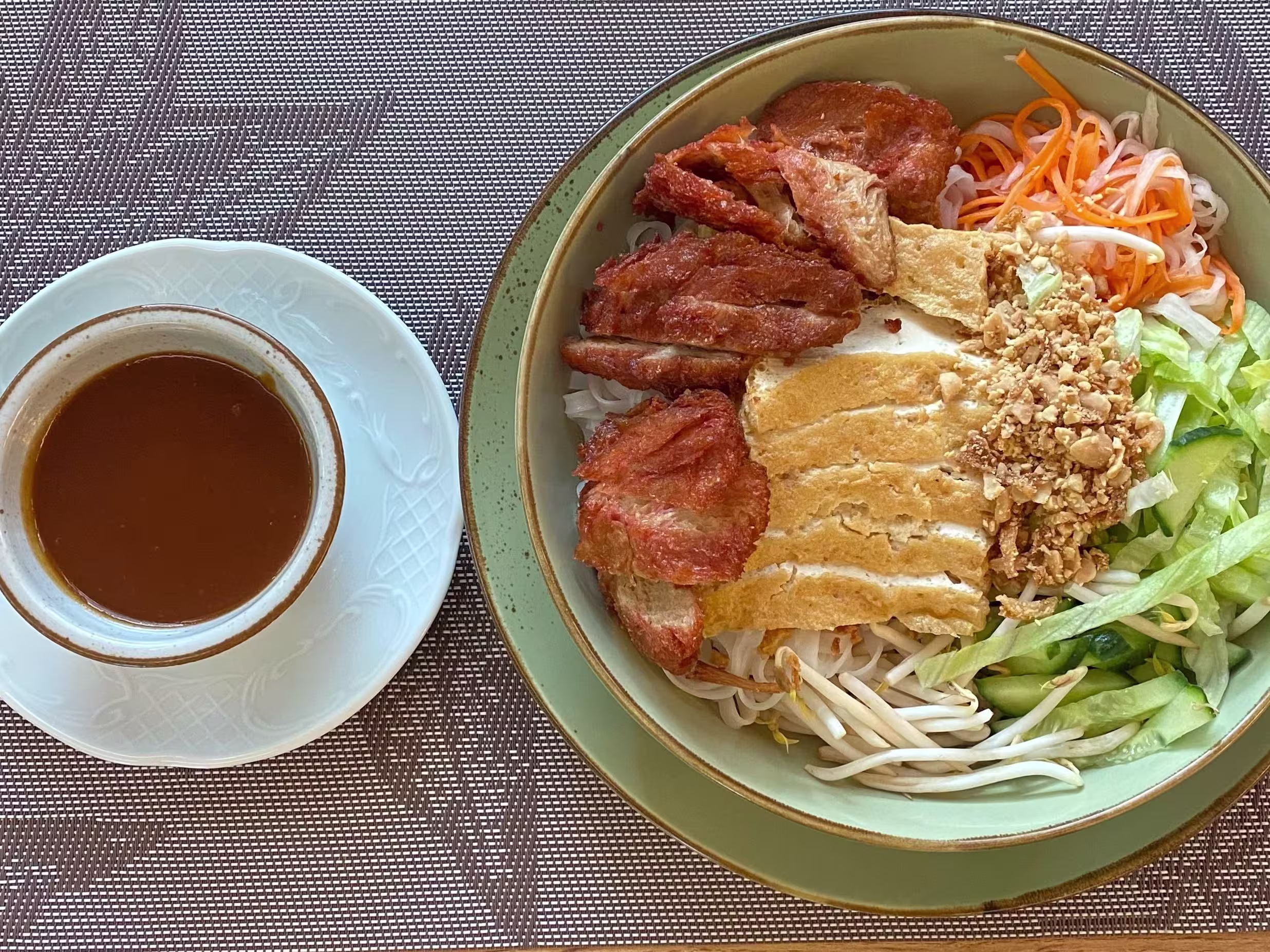 Pho Tron (Nudel Bowl)