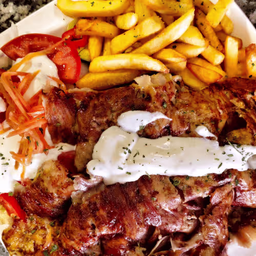 Kebap Teller mit Pommes frites