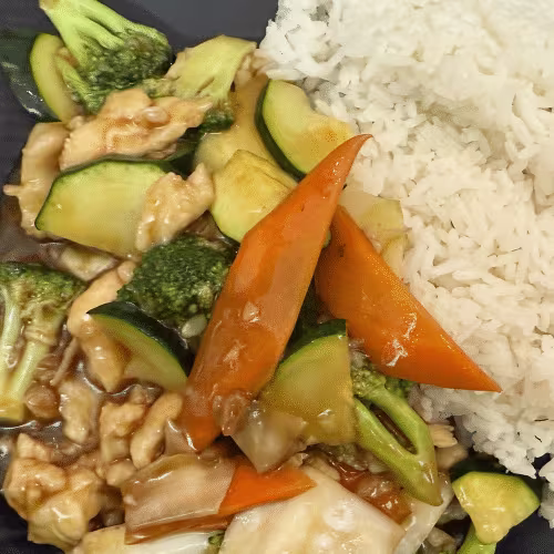 Huhn Chop Suey auf Reis