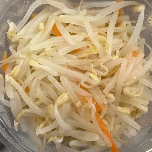 Sojasprossen Salat