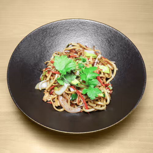 Bratnudeln mit frischem Gemüse