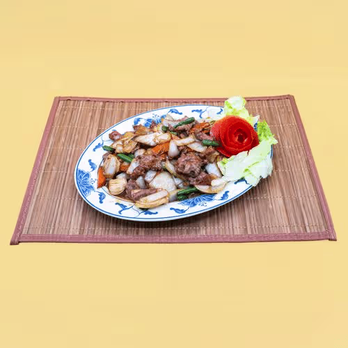 Rindfleisch mit Zwiebeln