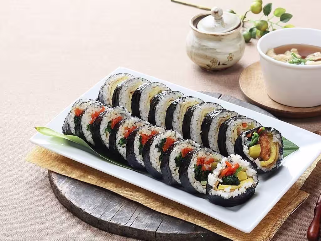 Gimbap mit Avocado