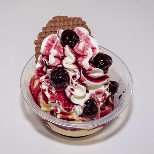 Amarena-Eisbecher