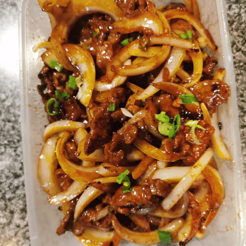 Rindfleisch mit Zwiebeln